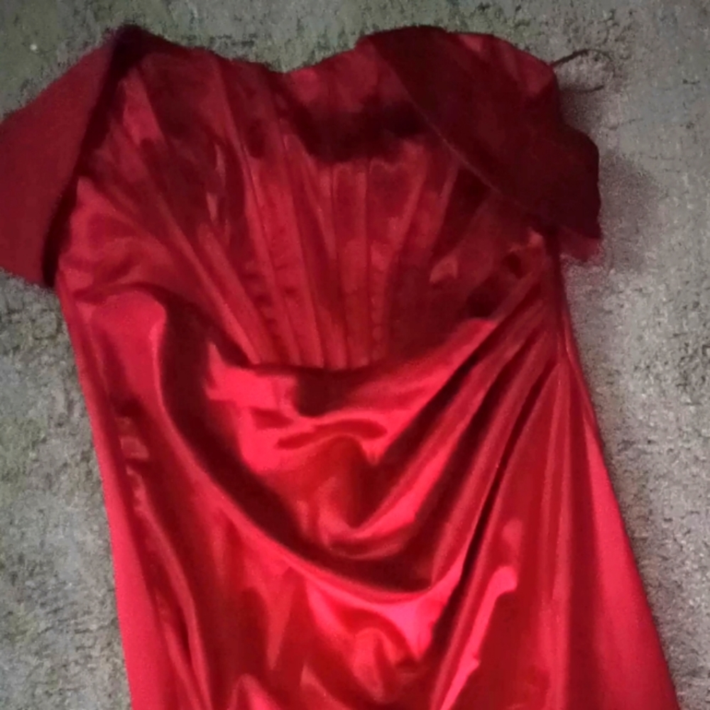 Red Faeristy Prom Gown